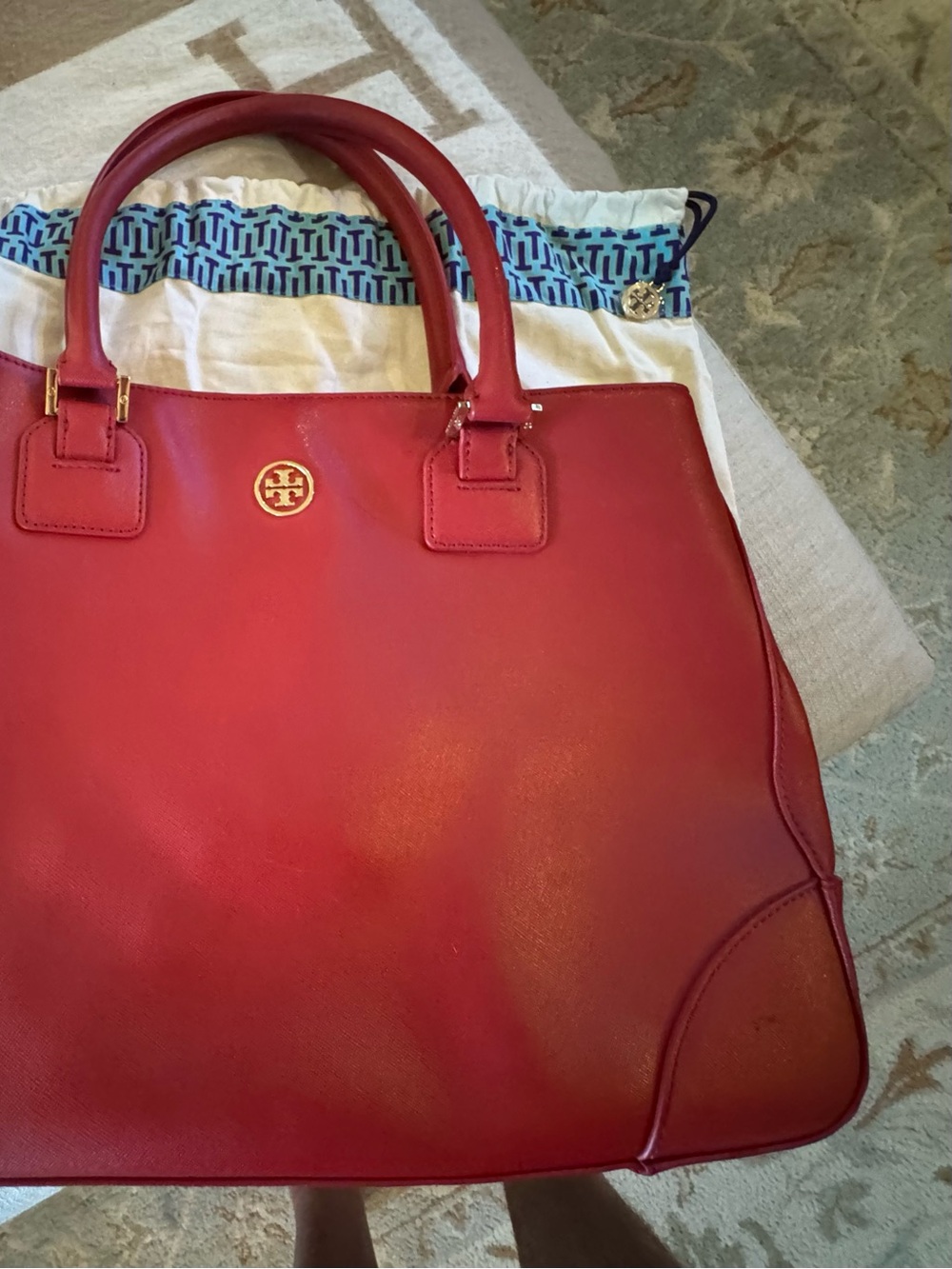 Tory Burch large Robinson tote in red. Original Retails $550. Includes Dust Bag